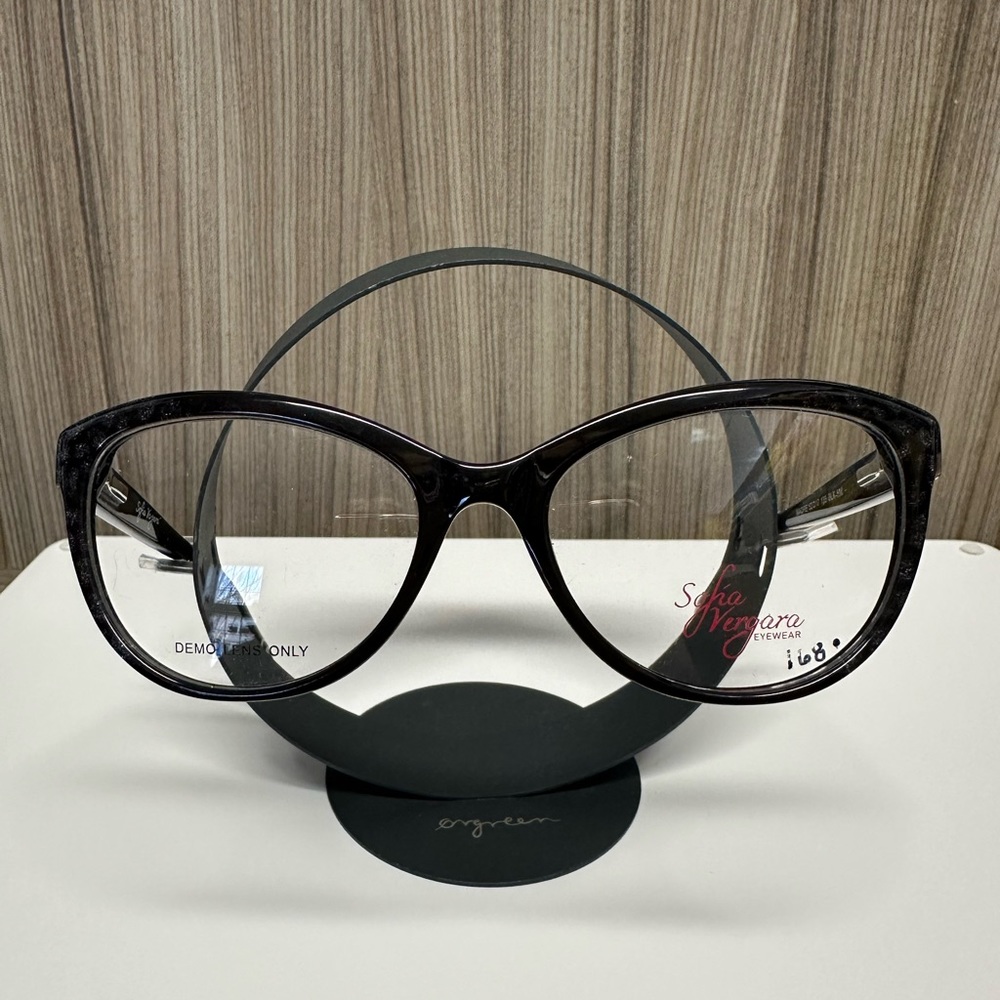 Sofia Vergara Eyewear: MADRE